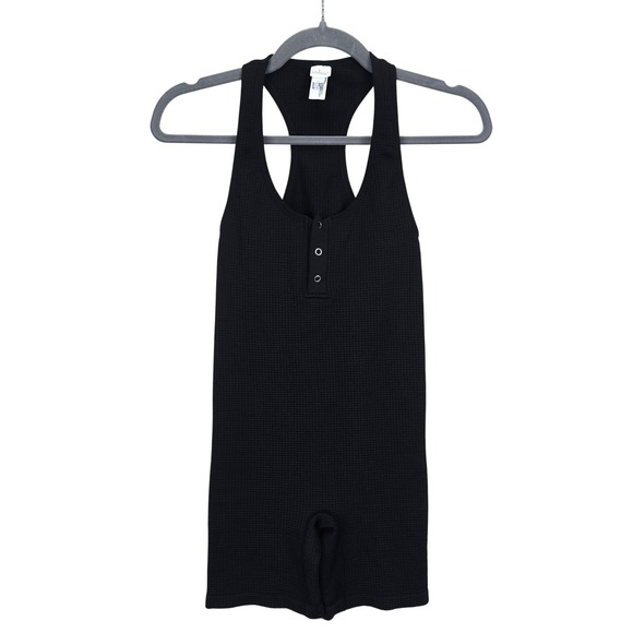 Colsie Black Waffle Knit Romper Bodysuit XS‎ Tank Top Sleeveless Activewear - Picture 1 of 6